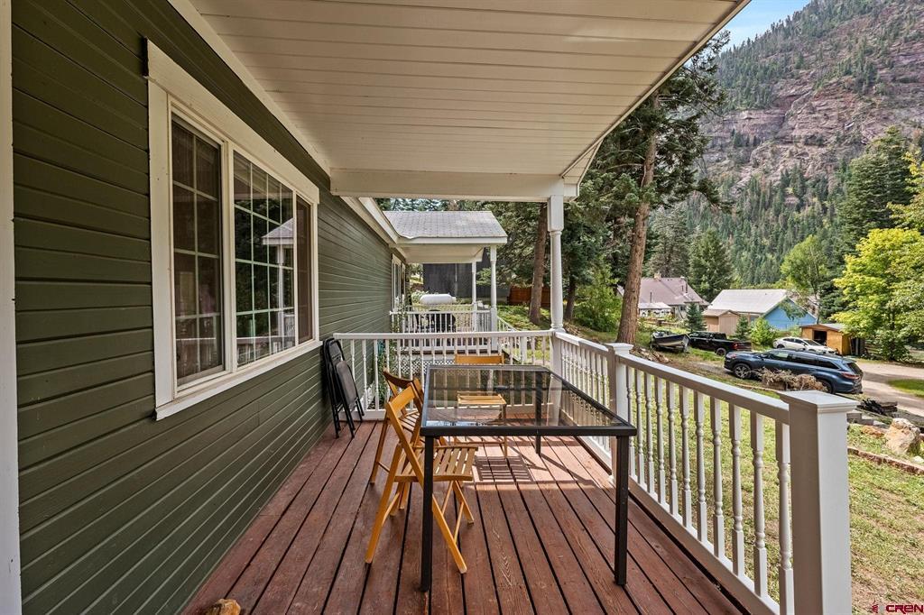 129 & 131 Loretta Court