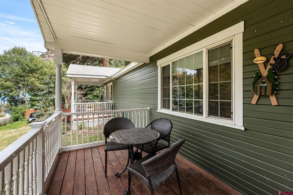 129 & 131 Loretta Court