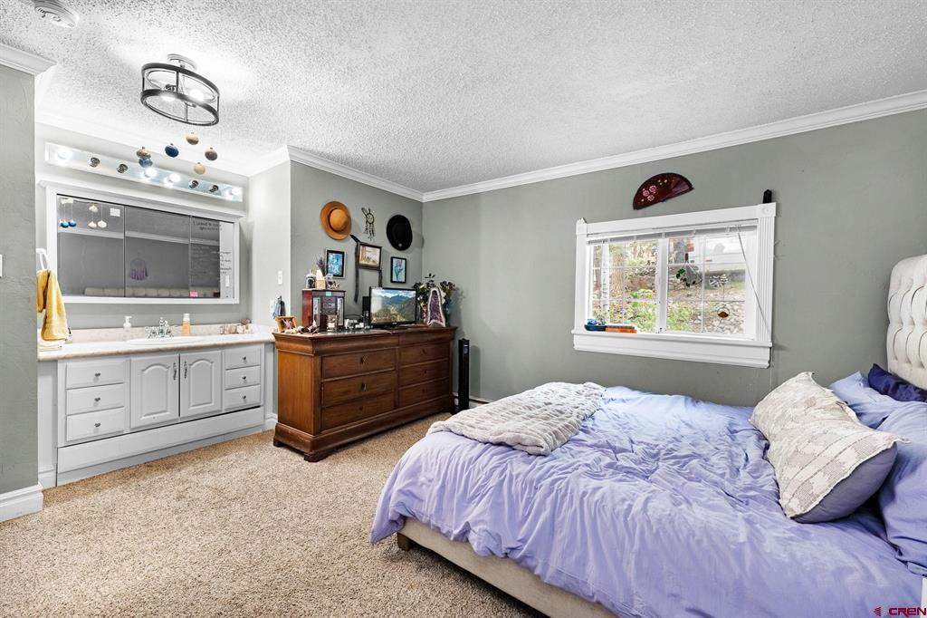 129 & 131 Loretta Court