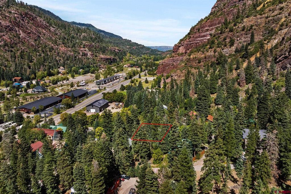 129 & 131 Loretta Court