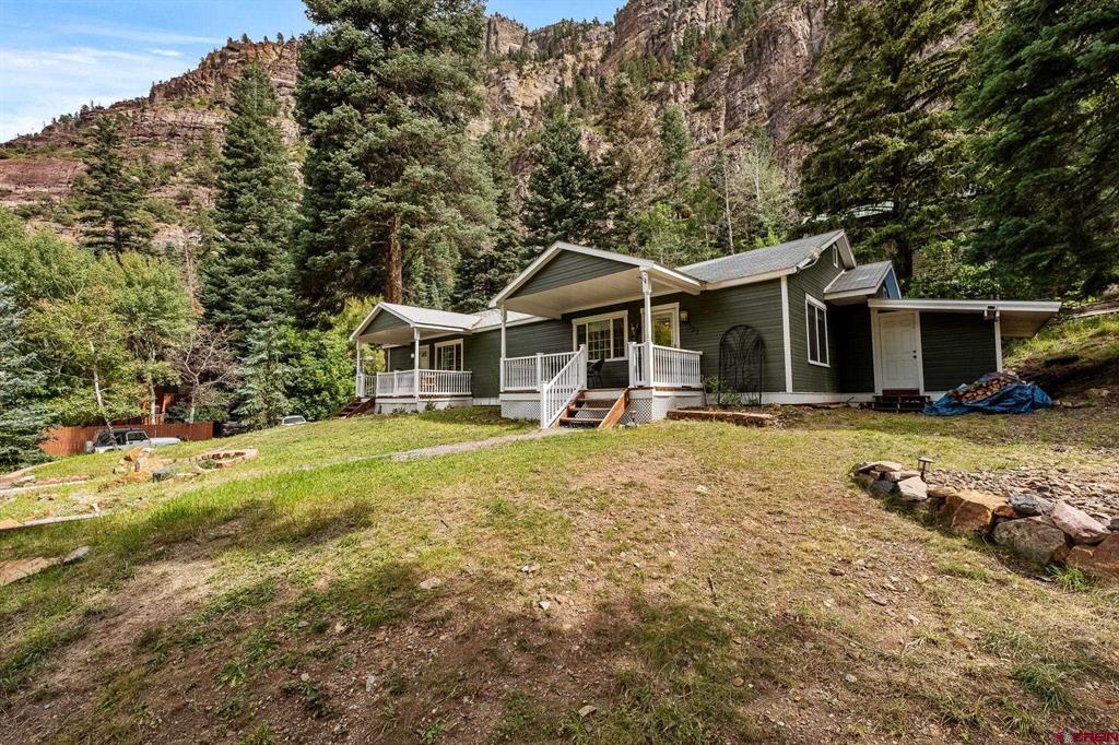 129 & 131 Loretta Court