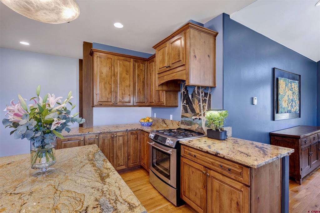 559 Miramonte Drive