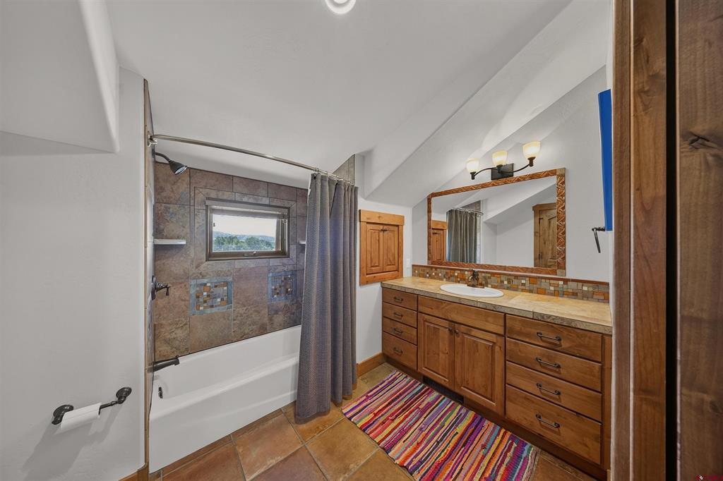 559 Miramonte Drive
