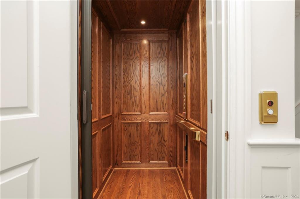 6 Maple Street 6