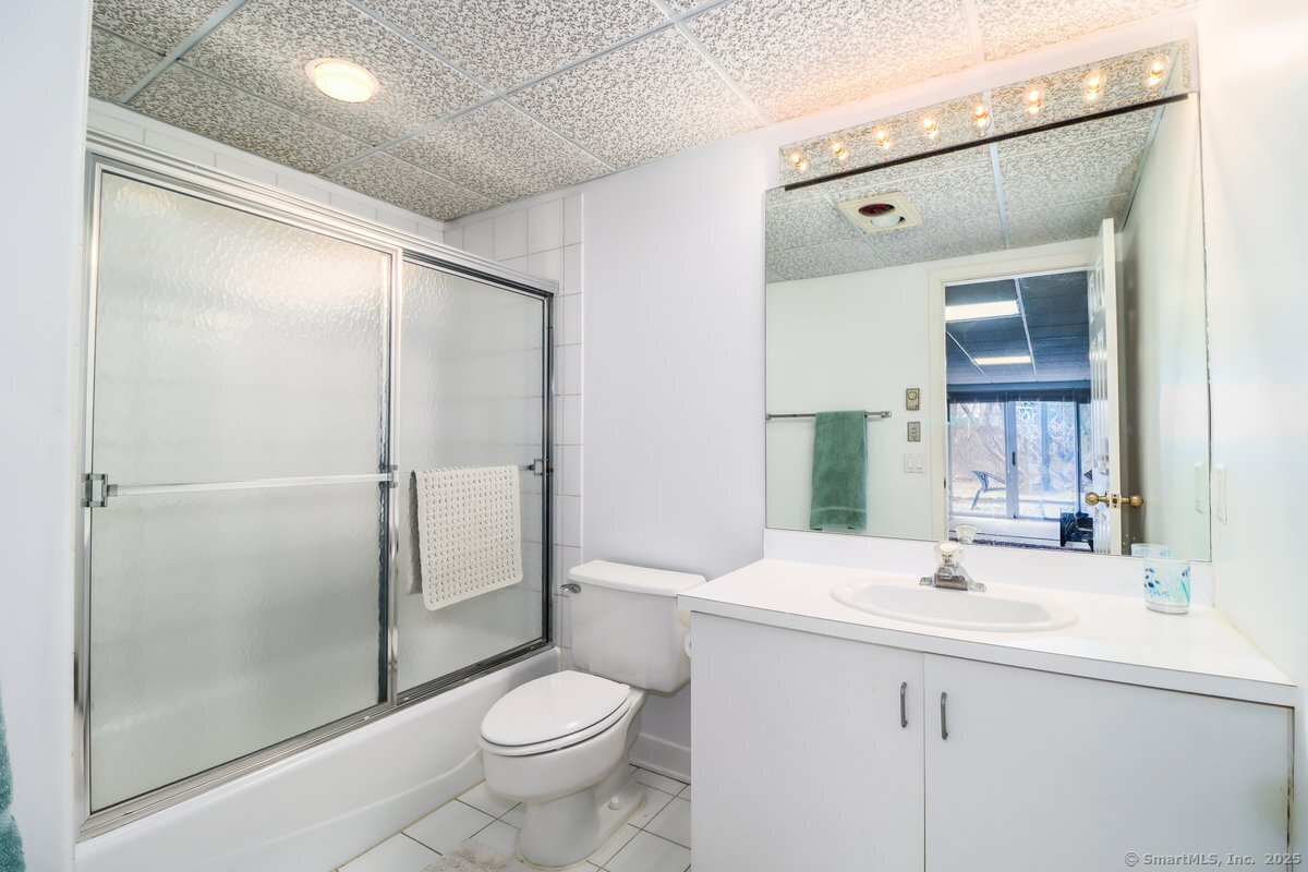 230 New Canaan Avenue 19