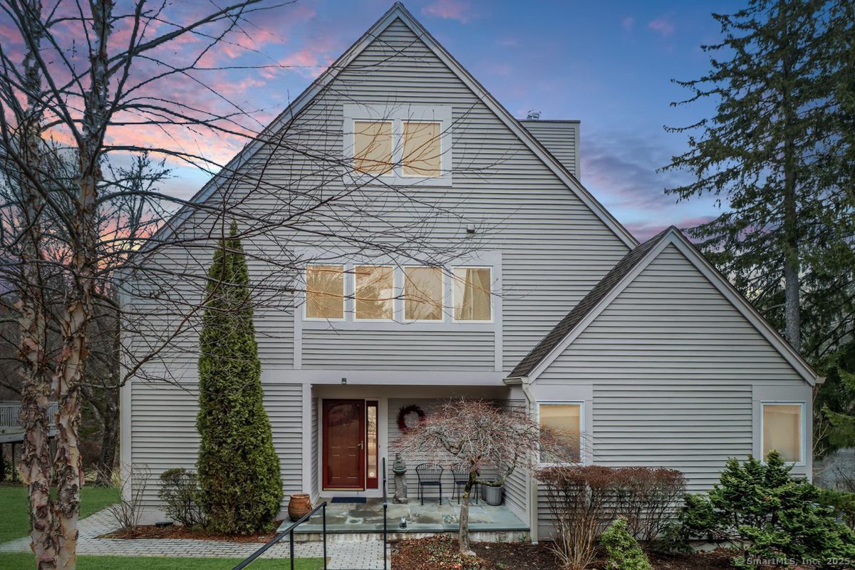 230 New Canaan Avenue 19