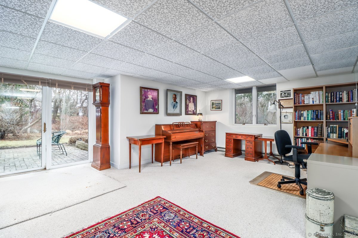 230 New Canaan Avenue 19