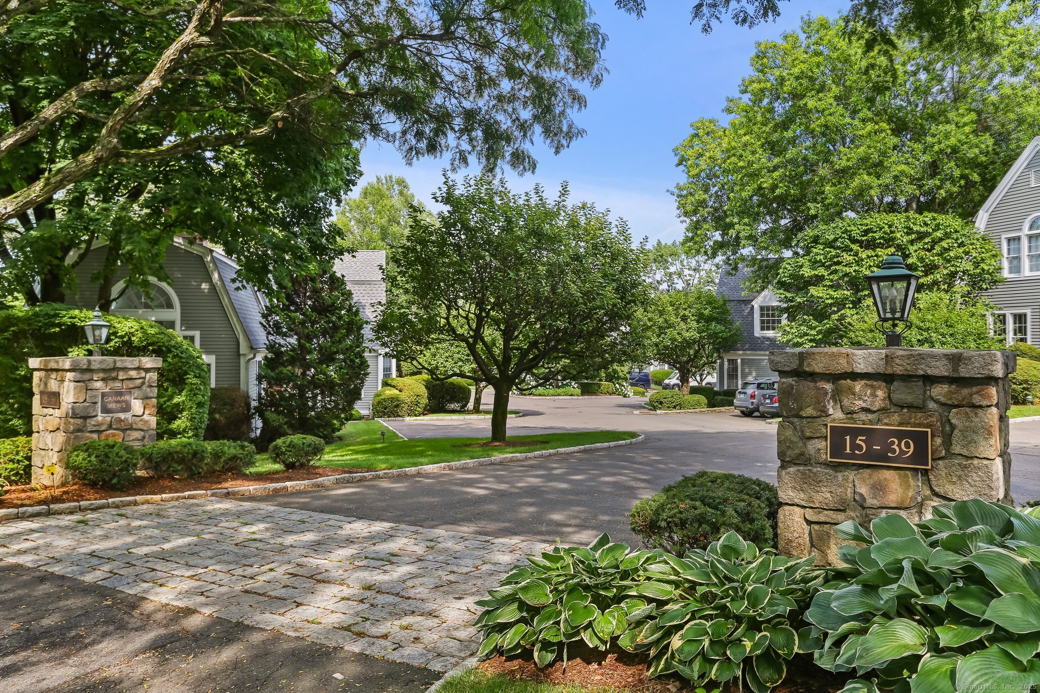 21 Lakeview Avenue 21