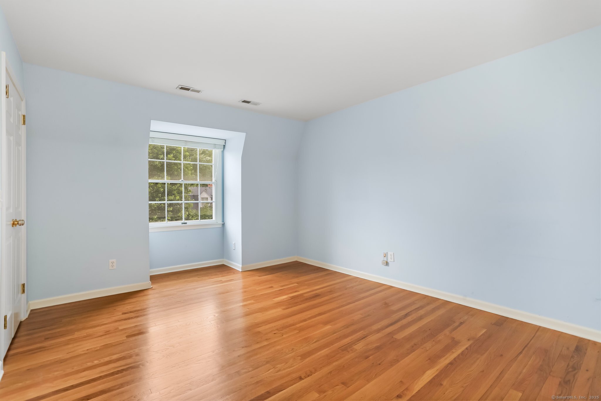 21 Lakeview Avenue 21