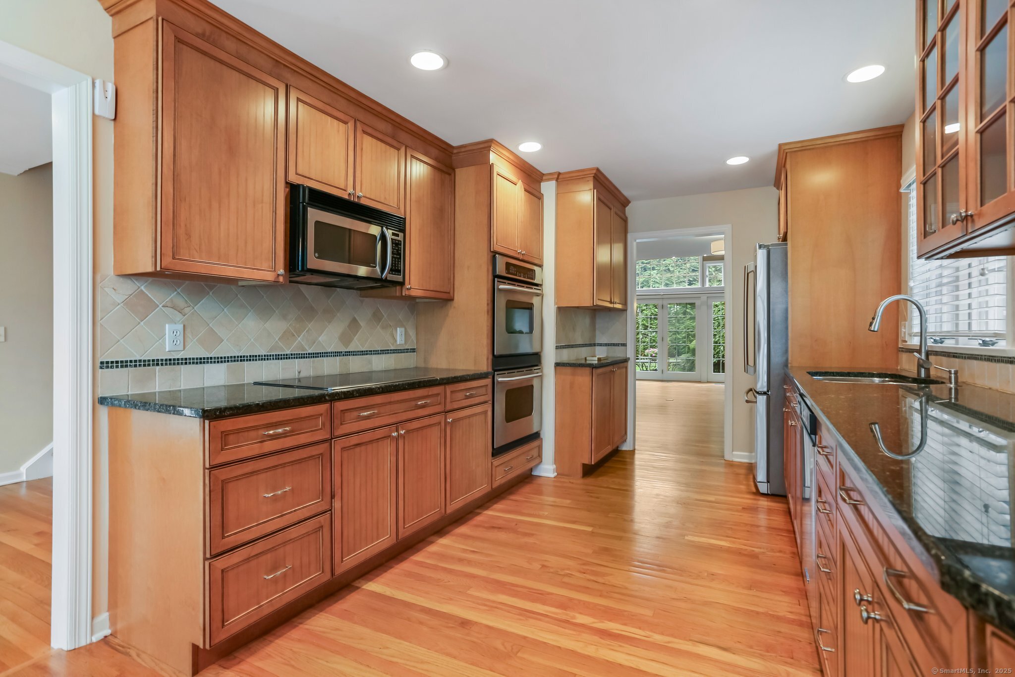 21 Lakeview Avenue 21