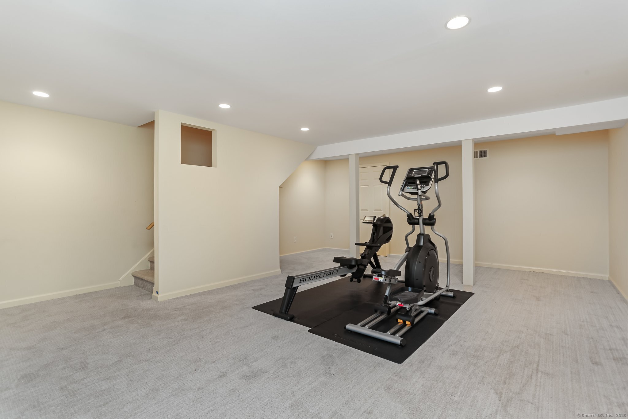 21 Lakeview Avenue 21
