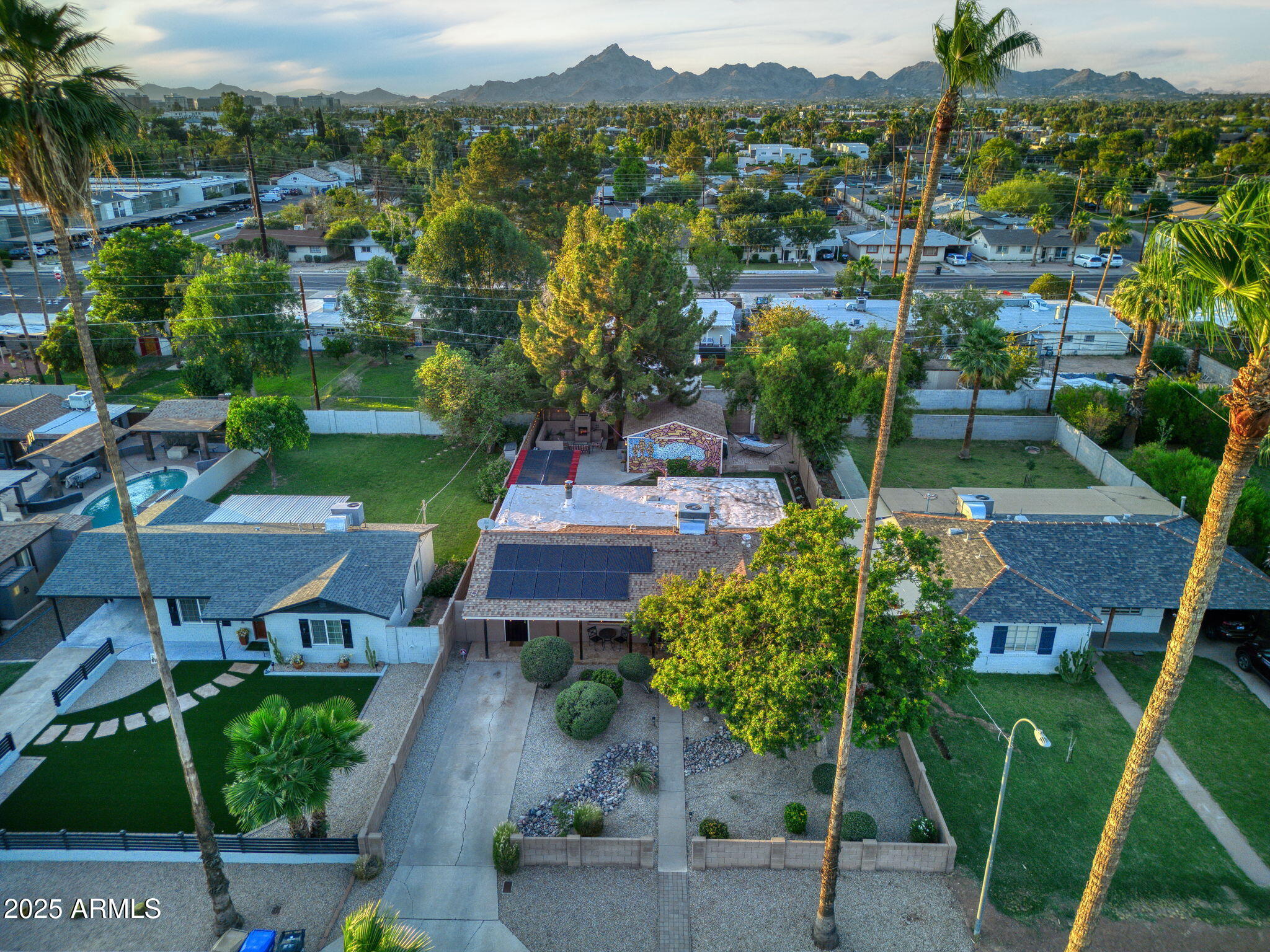 3018 E MULBERRY Drive