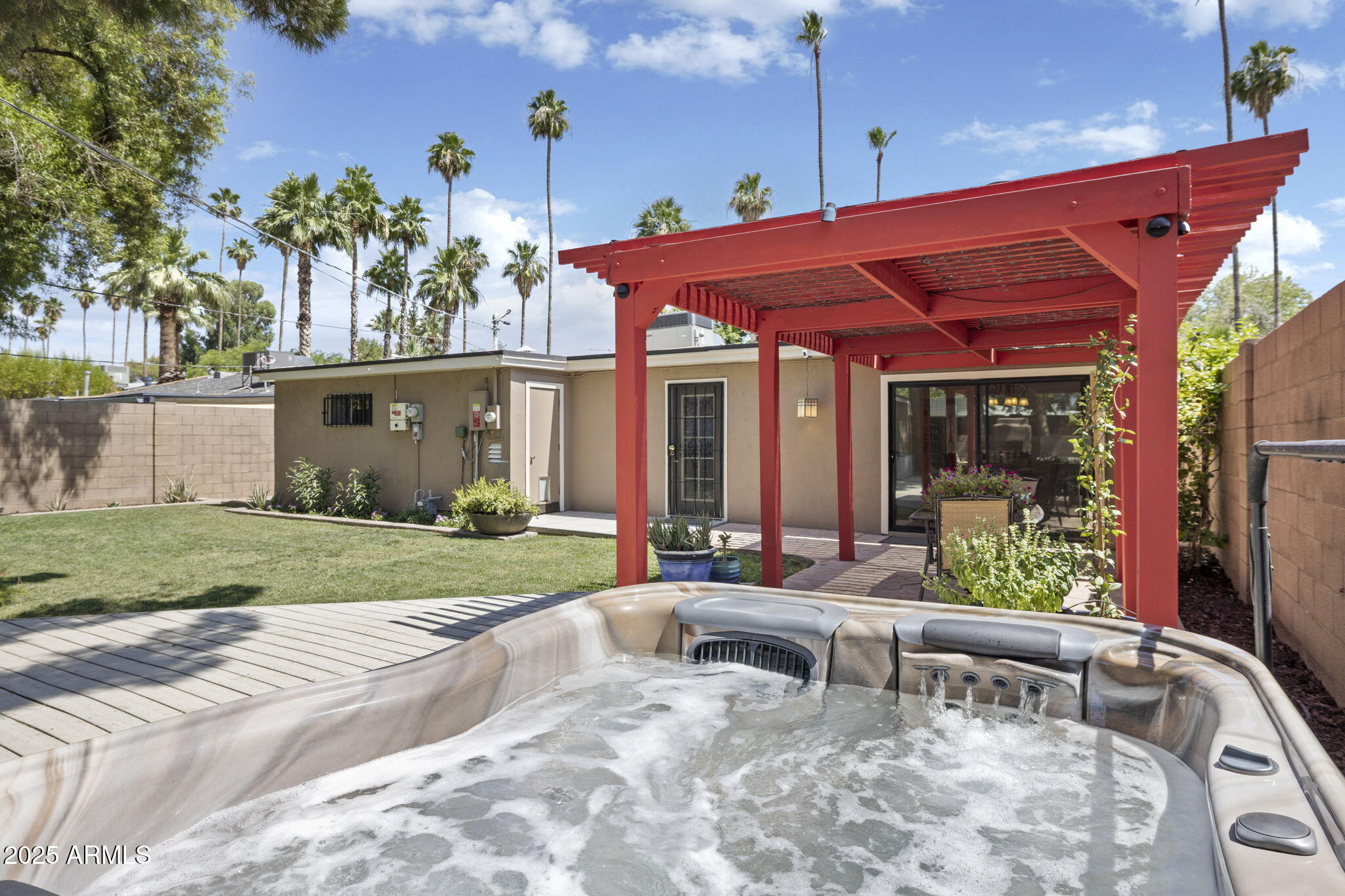 3018 E MULBERRY Drive