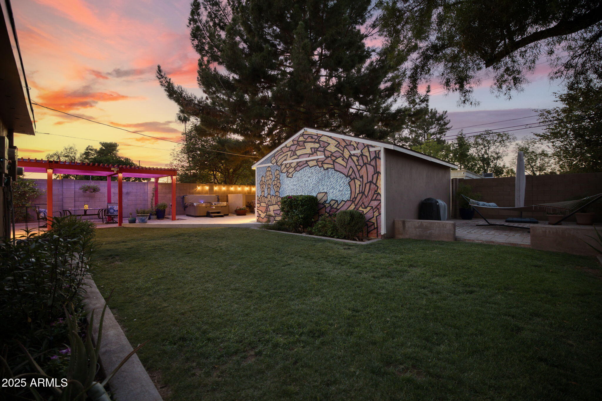3018 E MULBERRY Drive