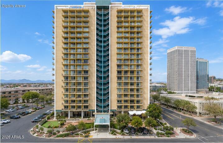 207 W CLARENDON Avenue 3H