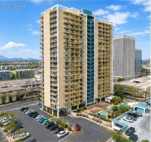 207 W CLARENDON Avenue 3H