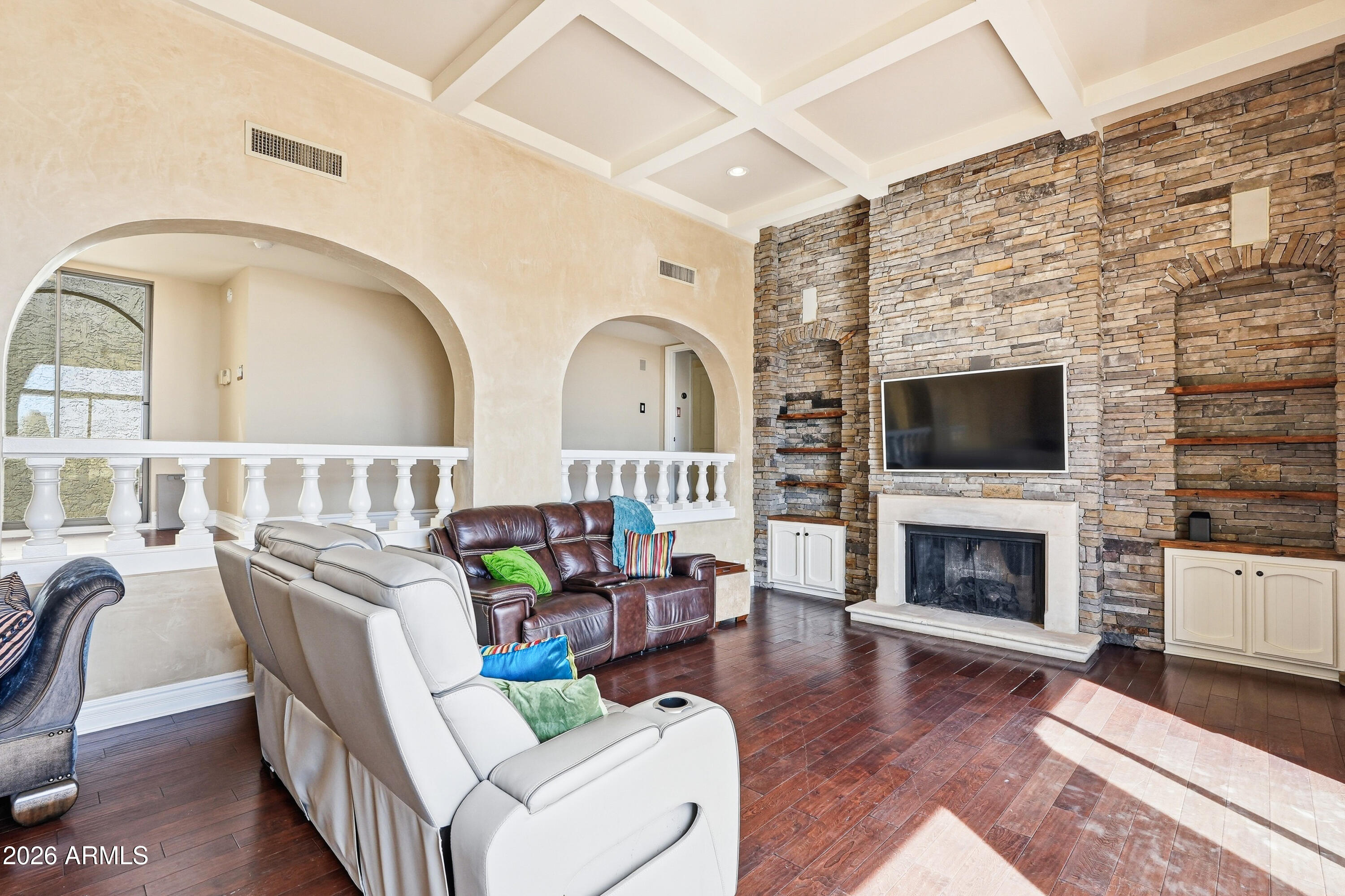 3800 E LINCOLN Drive 6