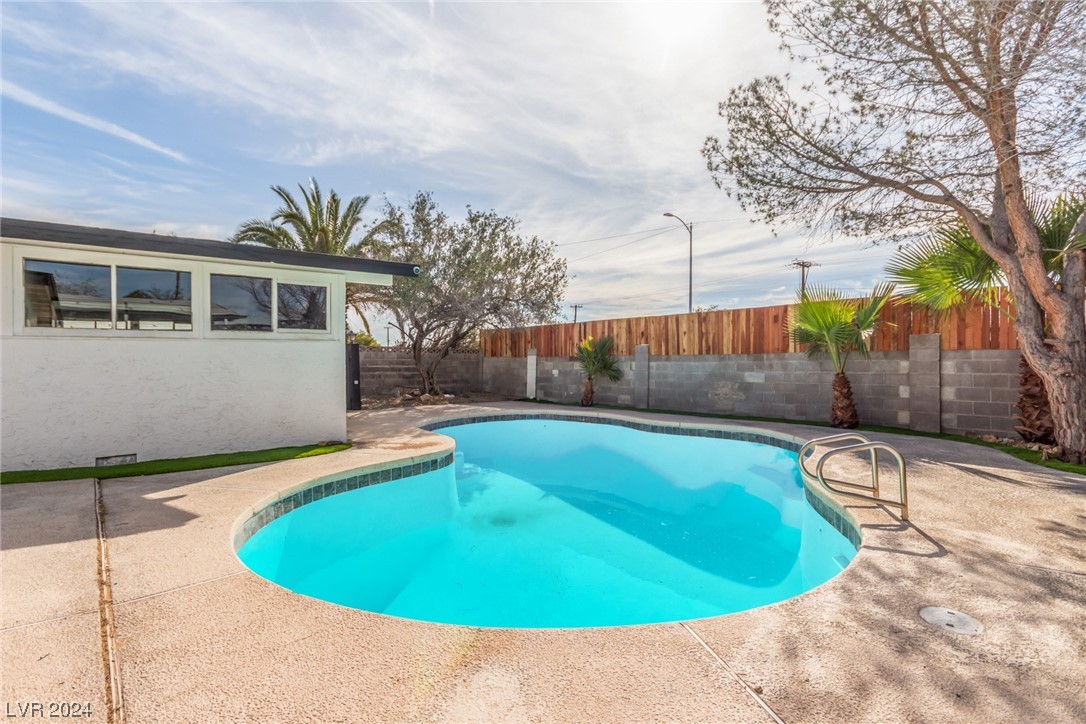 721 Upland Boulevard