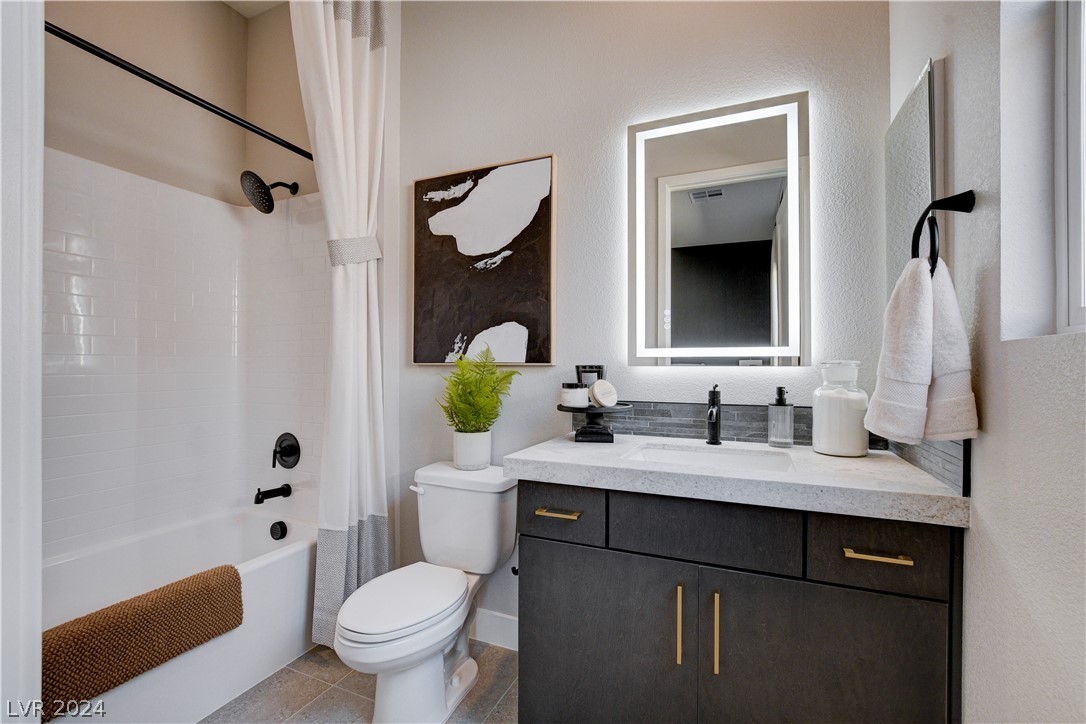 9325 Sierra De Luna Court