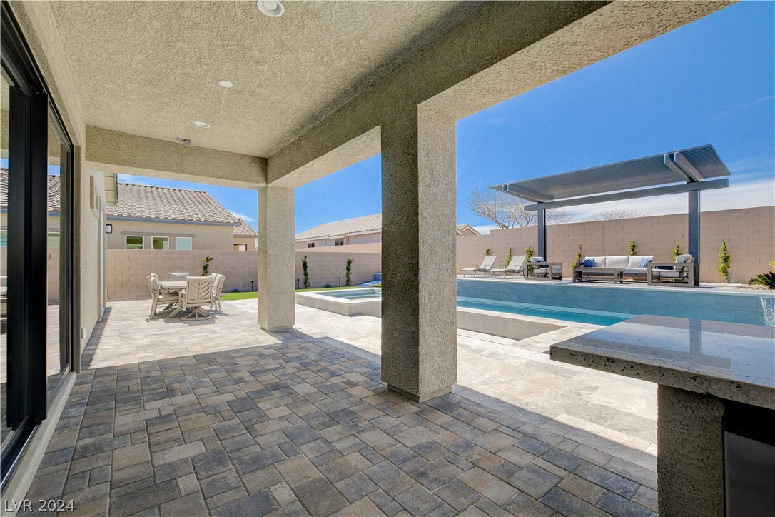9325 Sierra De Luna Court