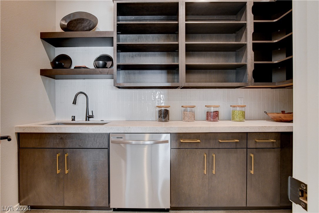 9325 Sierra De Luna Court