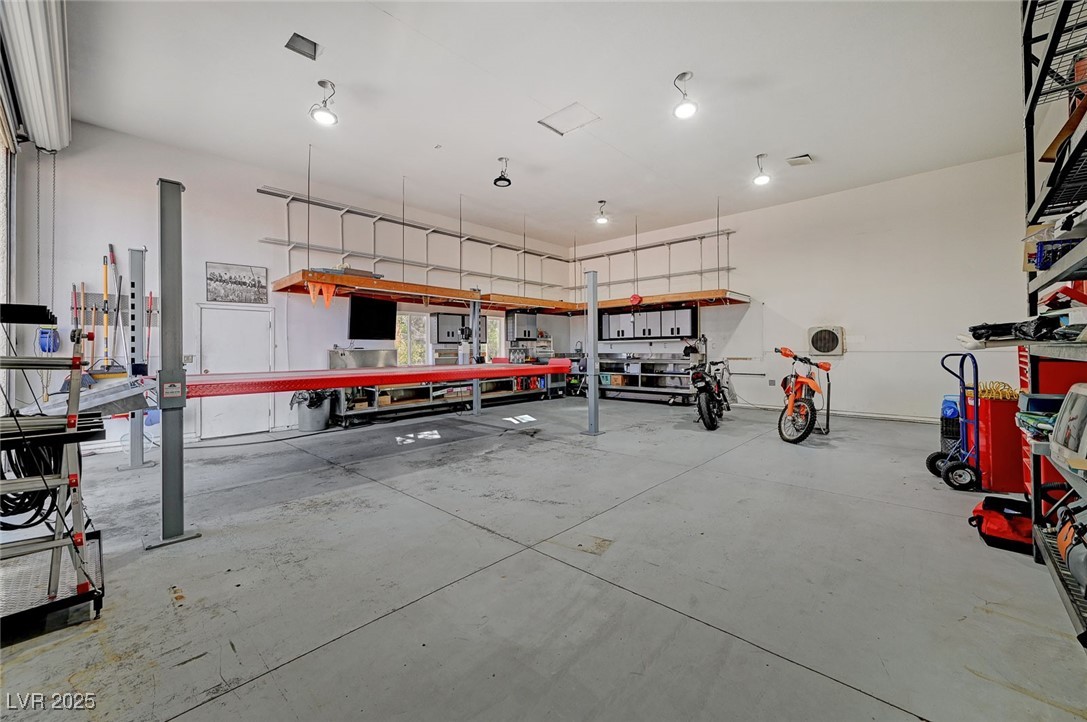 344 East Rush Avenue