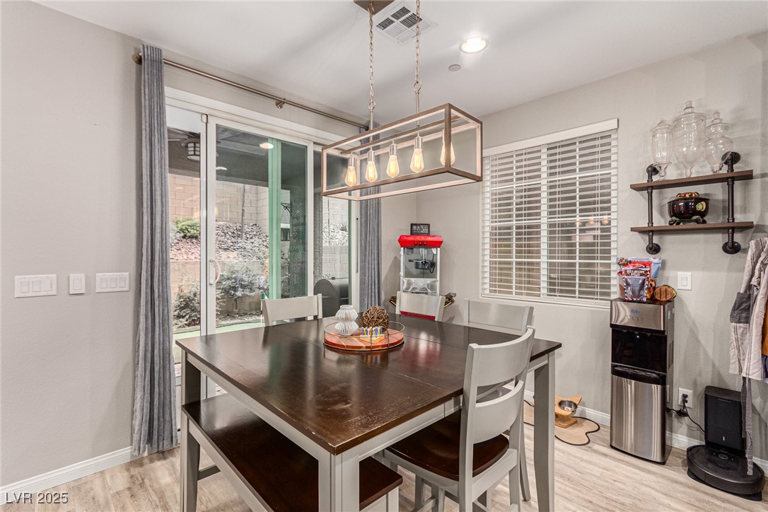 39 Castleton Tower Court