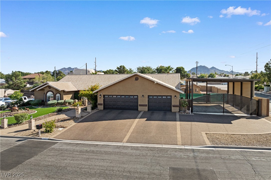 301 East Chaparral Drive