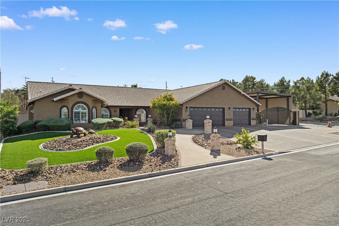 301 East Chaparral Drive