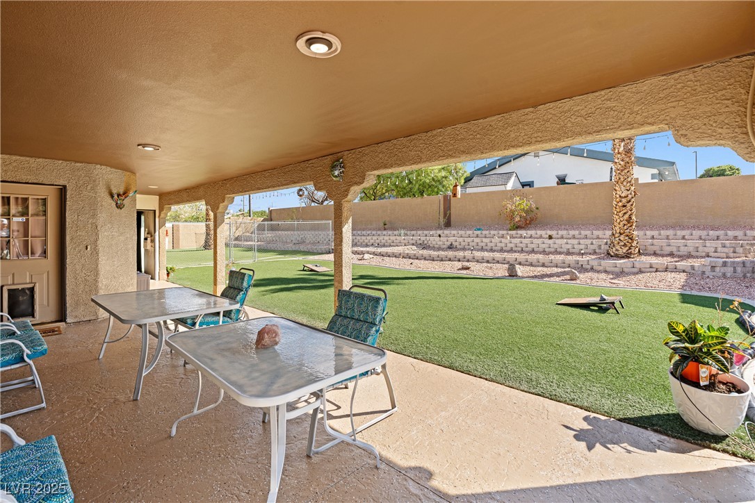 301 East Chaparral Drive