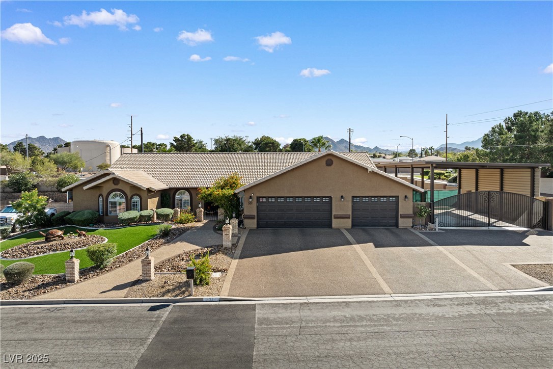 301 East Chaparral Drive