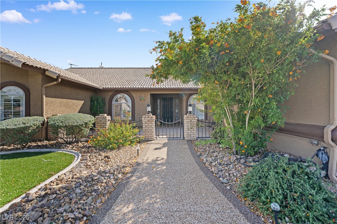 301 East Chaparral Drive