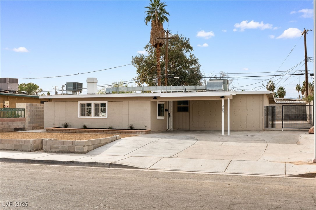 1305 Sattes Street