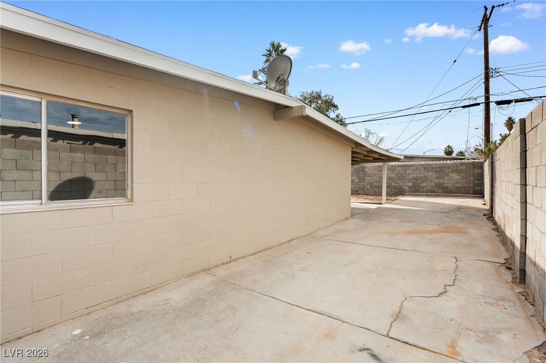 1305 Sattes Street