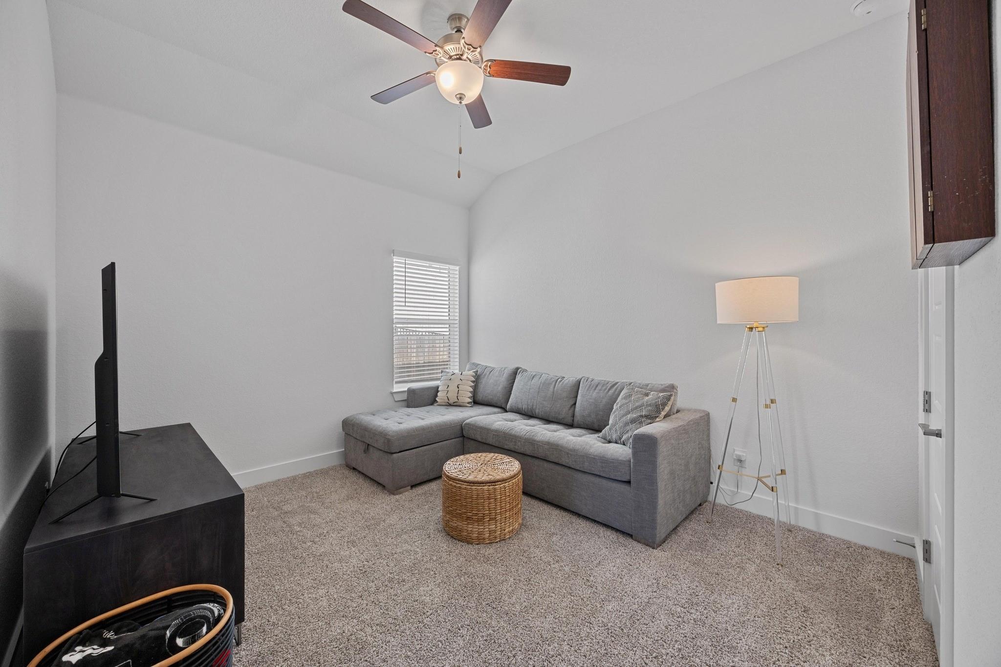 409 Calandria BLVD