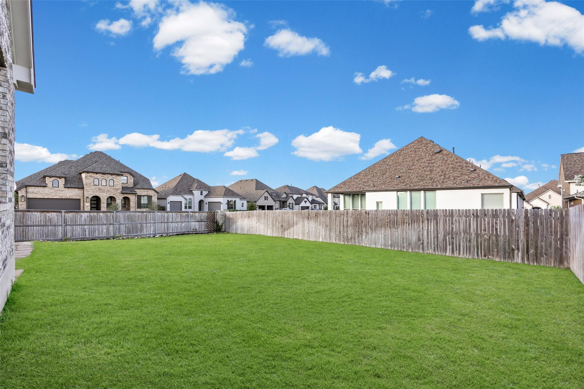 531 Great Lawn BND