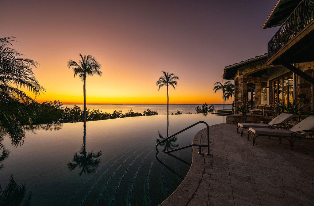 1300 Sunset Boulevard