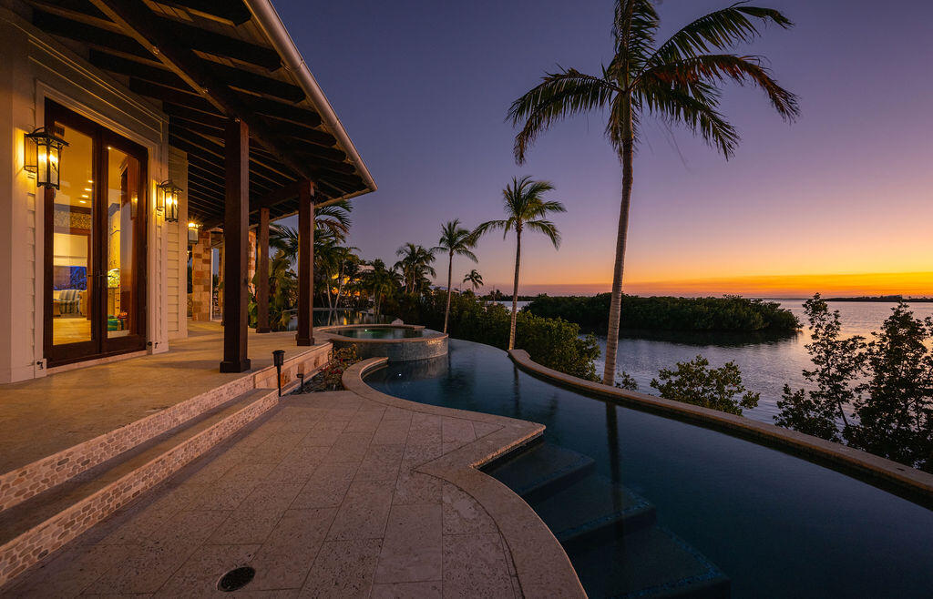 1300 Sunset Boulevard