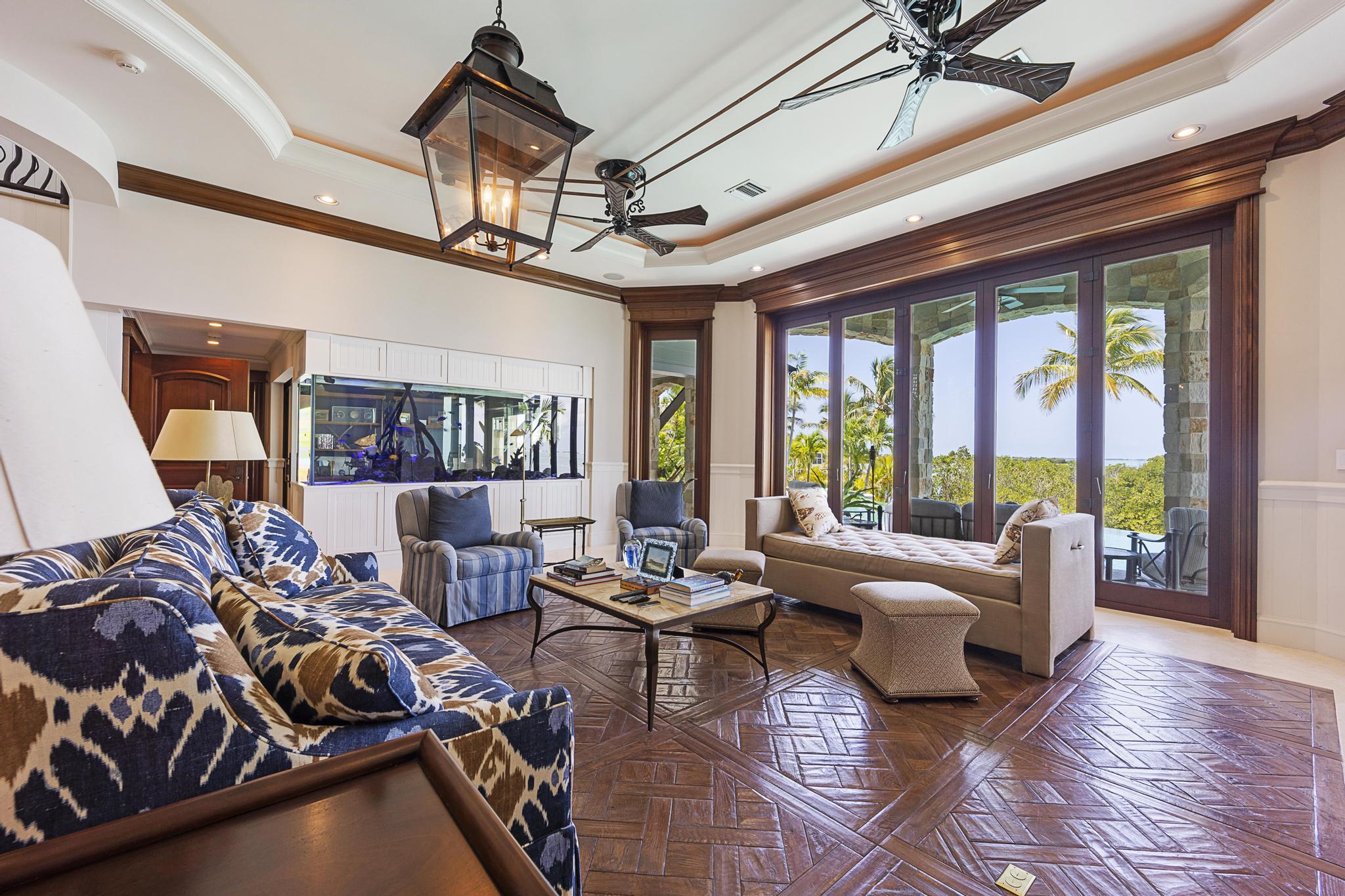 1300 Sunset Boulevard