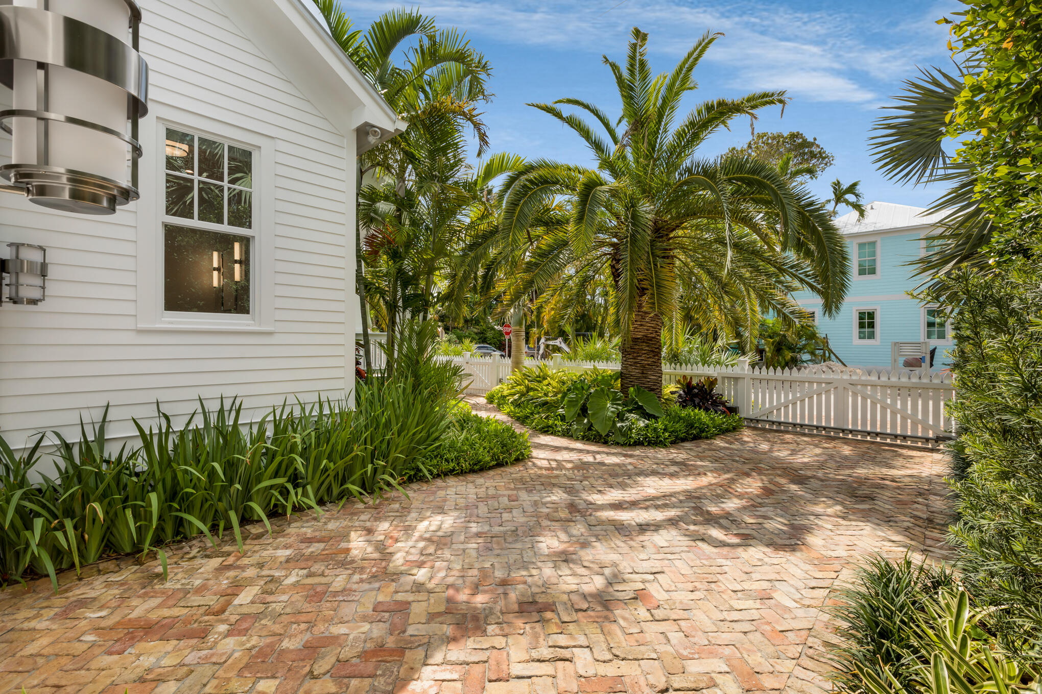 1023 Washington Street