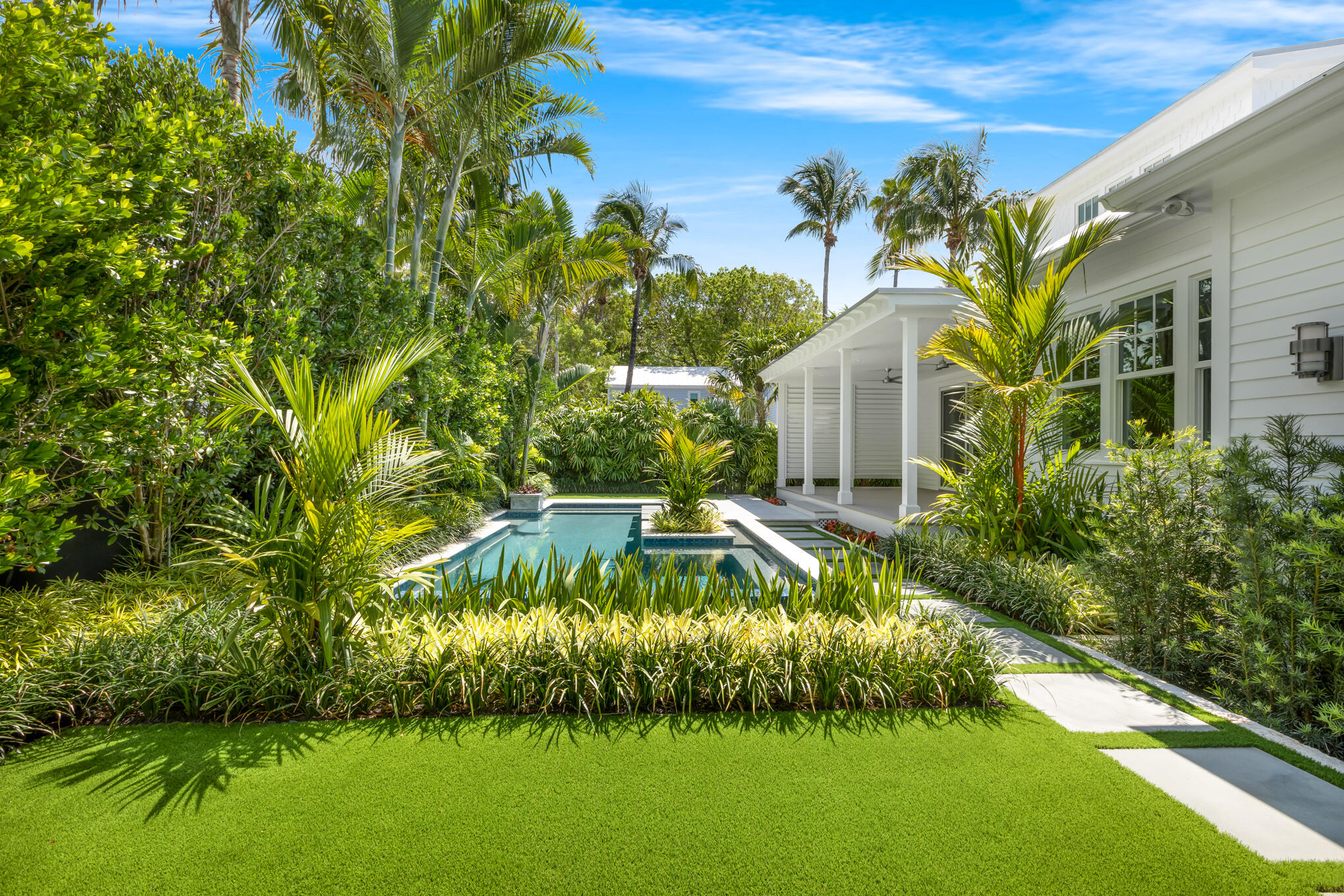 1023 Washington Street