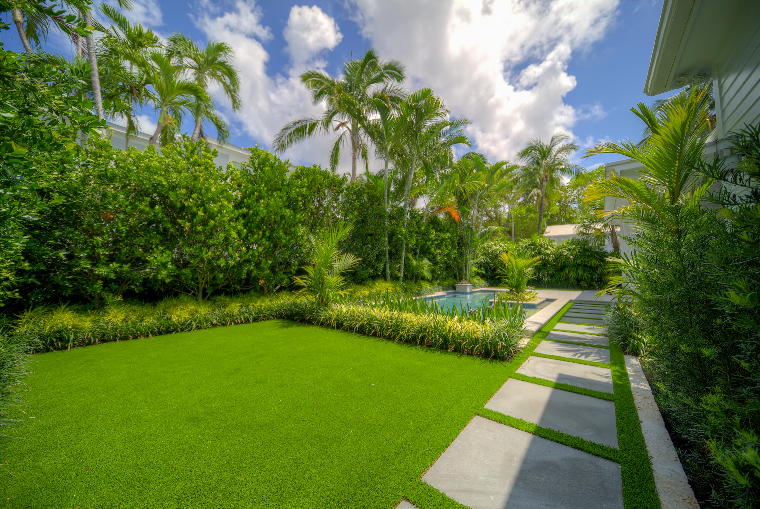 1023 Washington Street