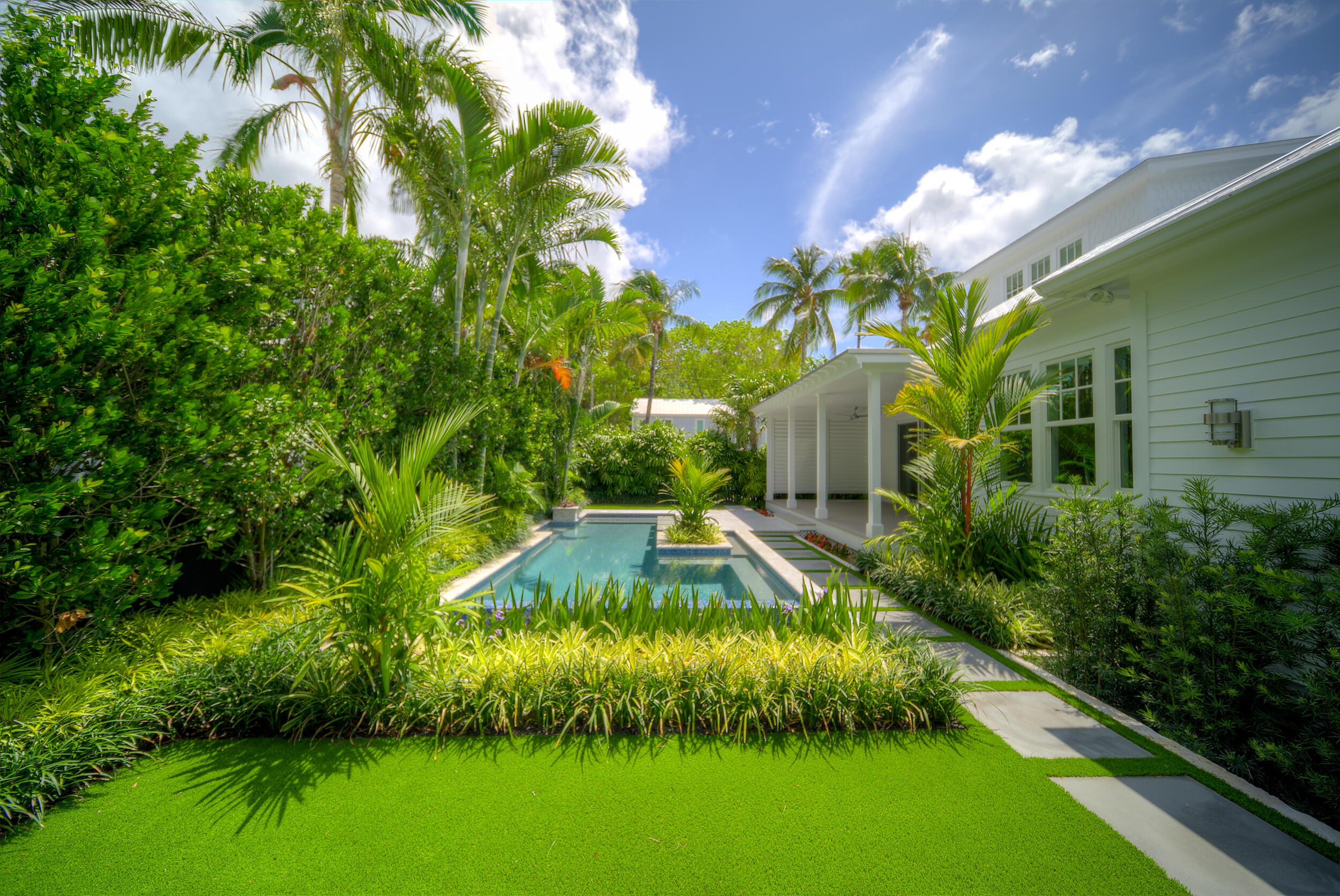 1023 Washington Street