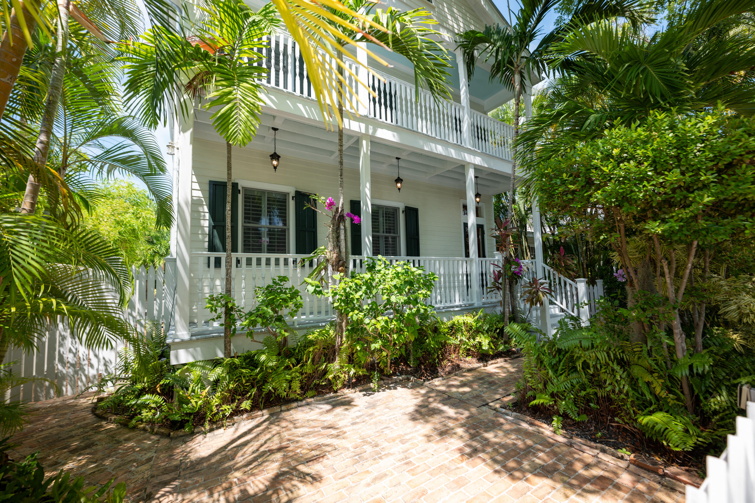 408 Grinnell Street