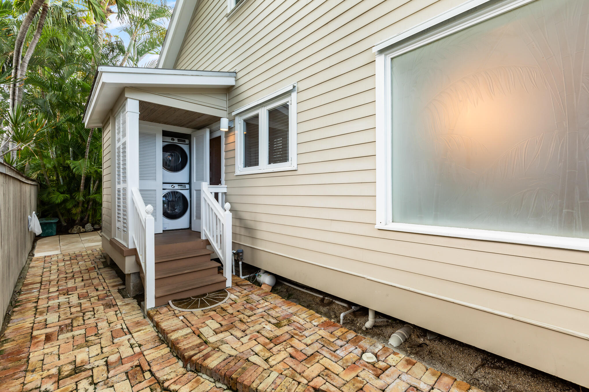 1300 Seminary Street