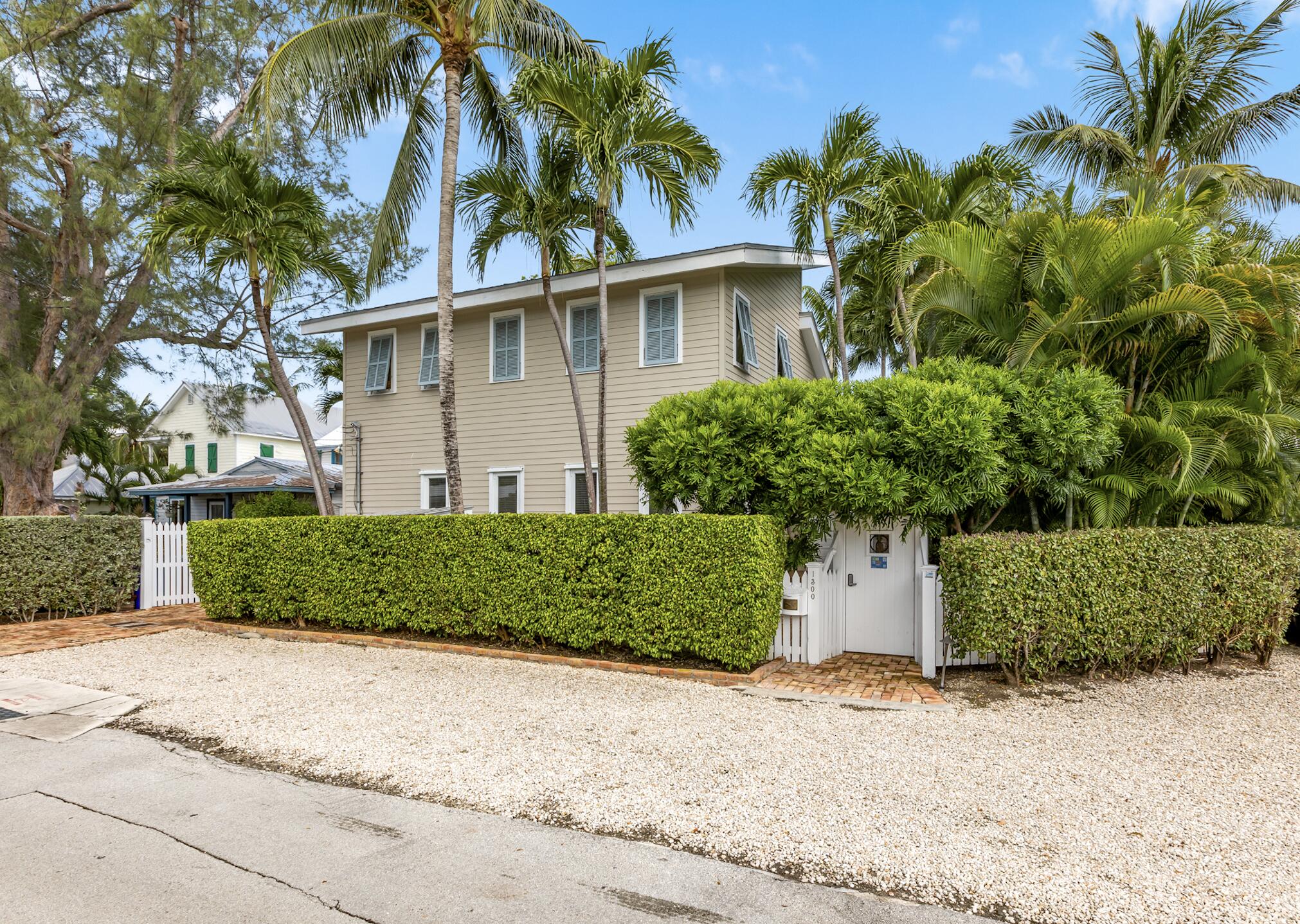 1300 Seminary Street