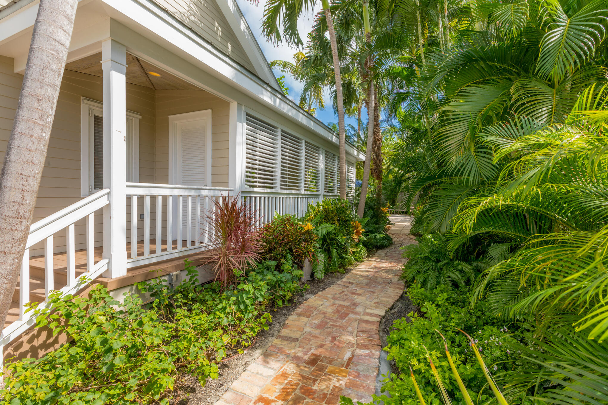 1300 Seminary Street