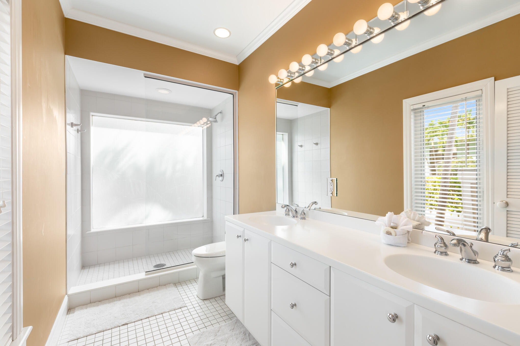 1300 Seminary Street