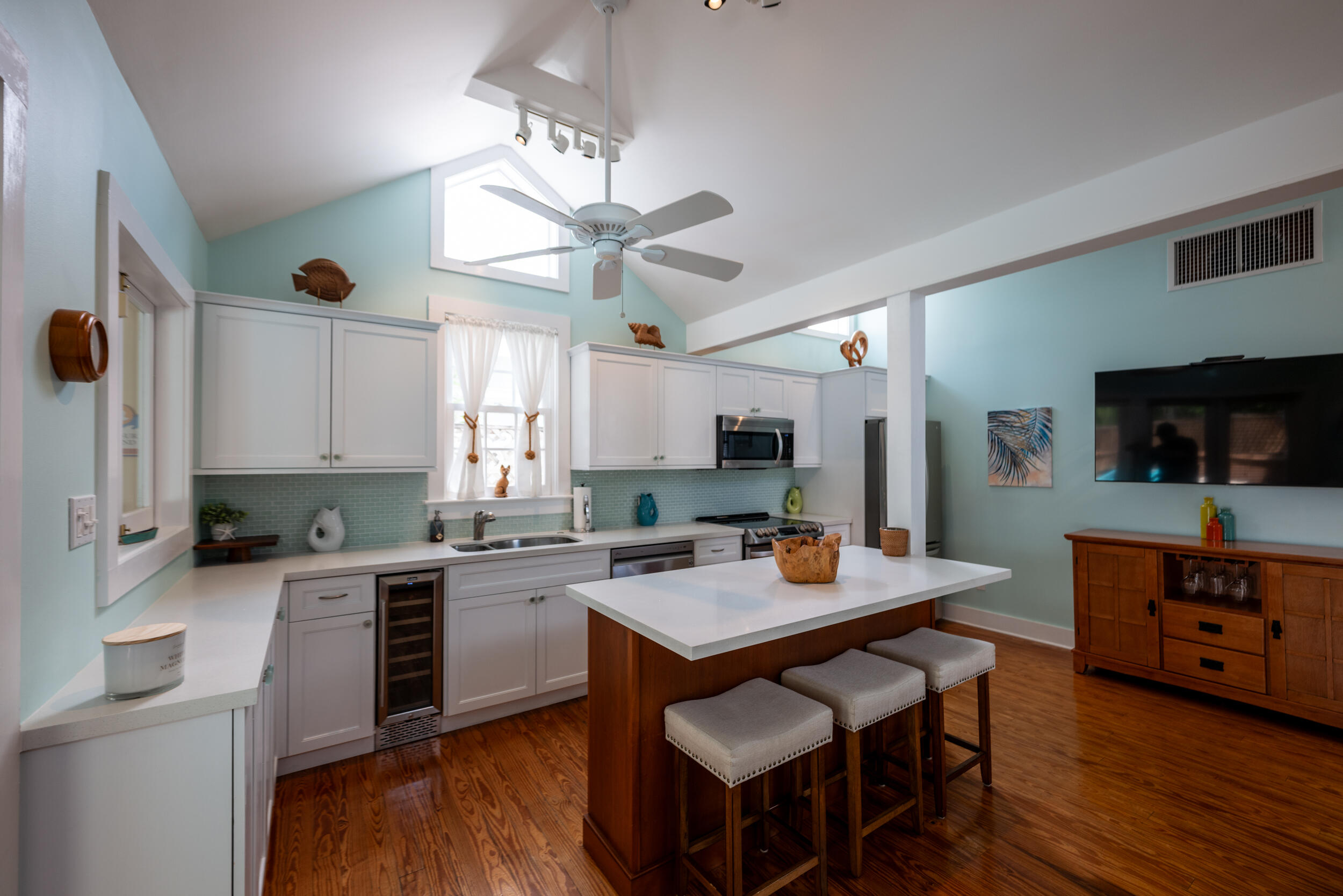 823 Elizabeth Street