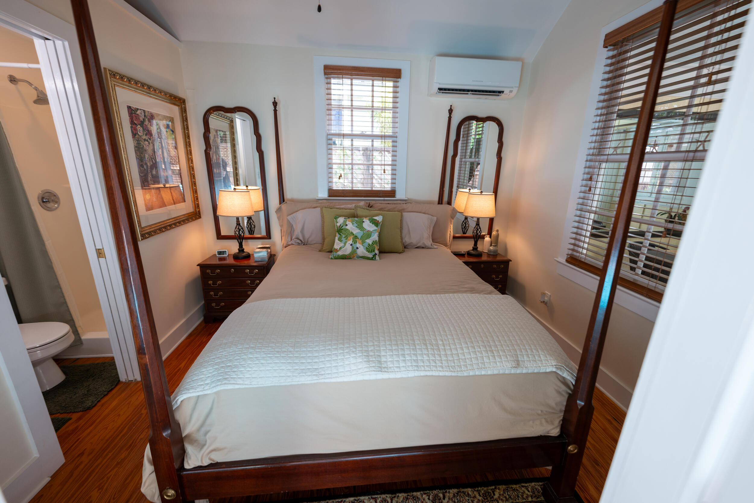 823 Elizabeth Street